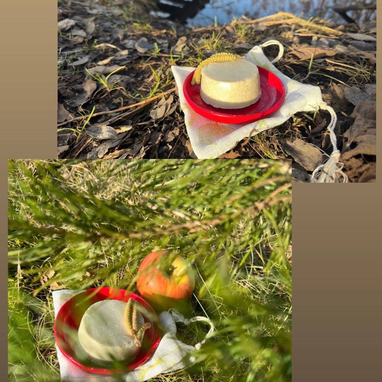 two pictures of a plate of solid shampoo on the ground